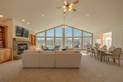 Image de Grand View at Innsbrook by Innsbrook Vacations!