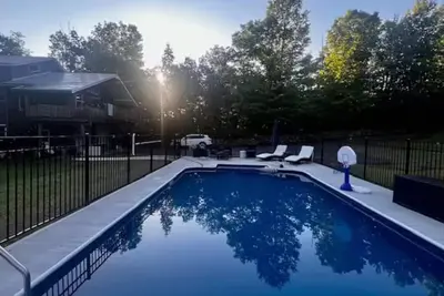 Image de Private Adirondack Family Retreat.