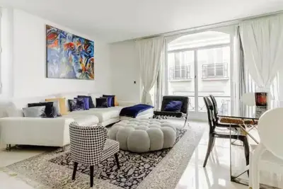 Image de Stylish Avenue Foch 2 Br with Terrace & Air Conditioning
