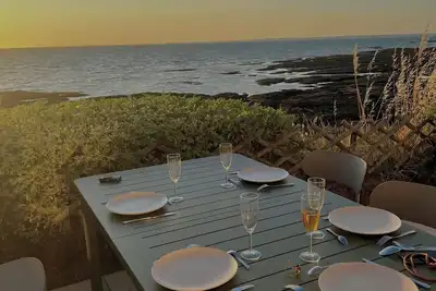 Pêcherie de la Pointe : maison pieds dans l'eau