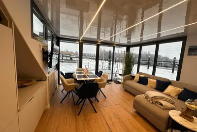 Image de Luxury houseboat Marien Stralsund