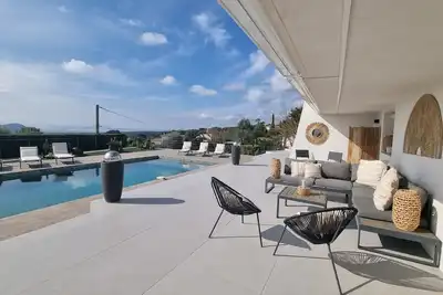 Image de Bas de Villa avec Vue mer panoramique & piscine privée d’exception