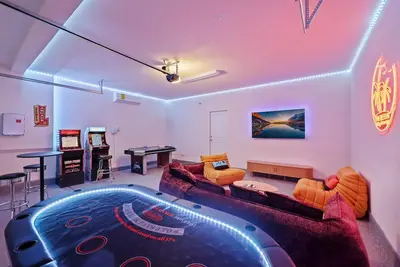 Image de Desert Resort Game Room Heated SwimUpBar Geyser