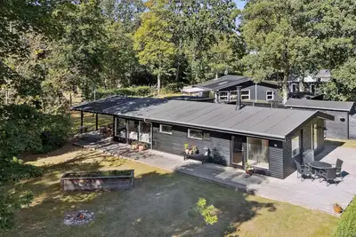 Image de Modernised cottage near woods and beach