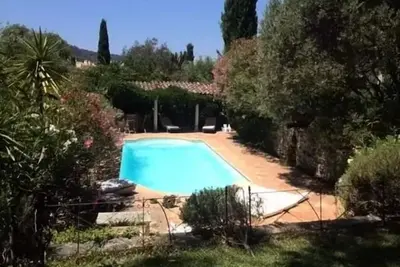 Image de Villa spacieuse à deux pas du centre du village et de la mer
