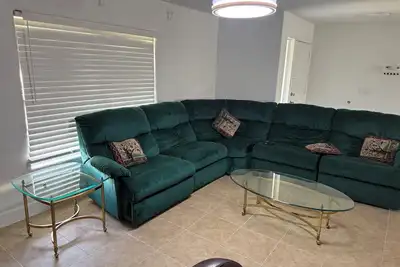 Image de Perfect 4-bedroom house with Ac in adorable Glendale