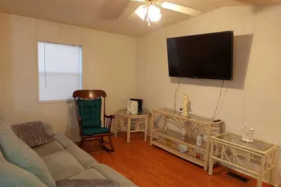 Image de Soothing 2-Bedroom Cottage with Ac in Charming Belleview Near the Village &Ocala