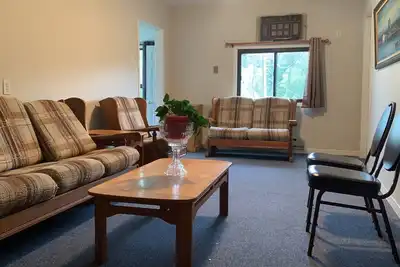 Image de Cottage de 5 chambres à Rice Lake !