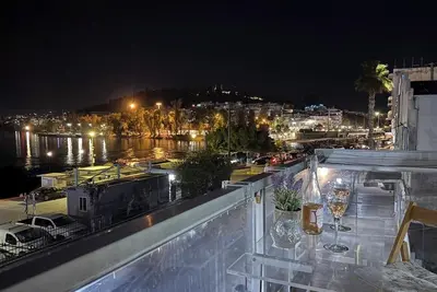 Image de Παραθαλάσσιο διαμέρισμα με υπέροχη θέα Χαλκίδα