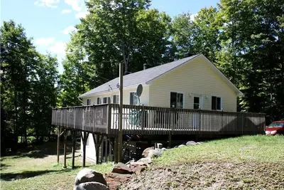 Image de Waterfront Cottage Rental with in North Frontenac, Ontario, Canada