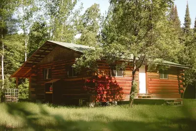 Image de Secluded Log Cabin Getaway in the Wilderness near North Bay, Ontario