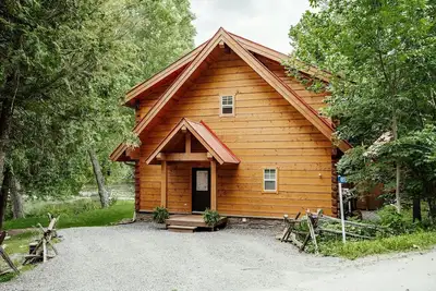 Image de Pet-Friendly Cabin, Ideal for Family Glamping Trips in Ontario