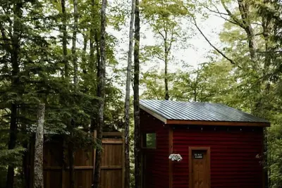 Image de Stunning Waterfront Glass Cabin Perfect for a Romantic Getaway in Ontario