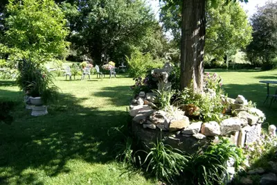 Image de Unique Rental with Stunning Gardens near Stratford, Ontario