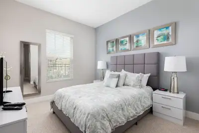 Image de ★ 4 Br 4 Ba Hidden Gem | Min ➡️ Disney | 1804ft² ❤