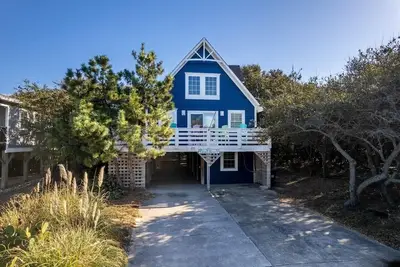 Image de Lou Lou's Hideaway -4 bedroom, 3 bath, centrally located in Kill Devil Hills.