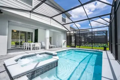 Gorgeous 6Bd w  Pool   Windsor Island 4450