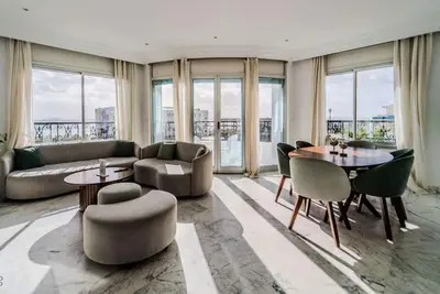 Image de The Lake View spacious with amazing terrace