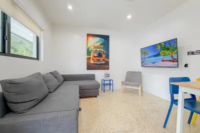 Image de Fresh & Modern with Pool Oasis