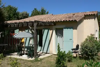 Image de Maisonnette climatisée avec piscine dans le Gard provençal