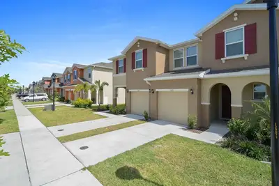 Image de Family 4Bd Townhome near Disney w  Pool Access