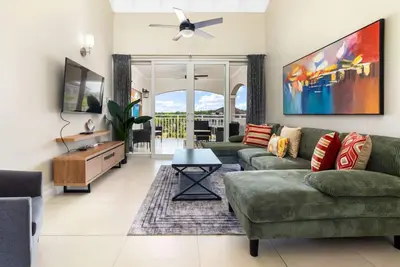 3rd Floor Condo Richmond Estate ~Beach Access~Pool