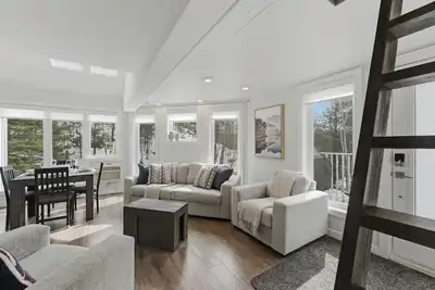 Image de Mountain Tremblant Ski-In/Ski-Out Condo