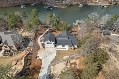 Image de The Keowee Hideaway• Lakefront • 25 min to Clemson