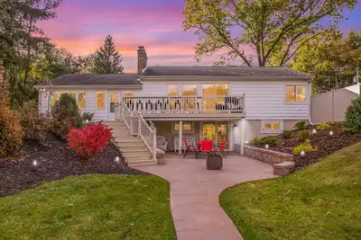 Image de Arrowhead Riverfront- 30 Min to Nd Stadium