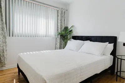 Image de Delightful 2-bedroom apartment with Ac in Longueuil, 10 min from downtown Mtl