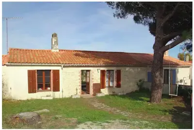 Image de Longère Vendéenne Bord de mer avec piscine et animaux bienvenus.