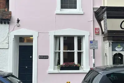 Image de Lovely cottage in the heart of the picturesque village of Cookham