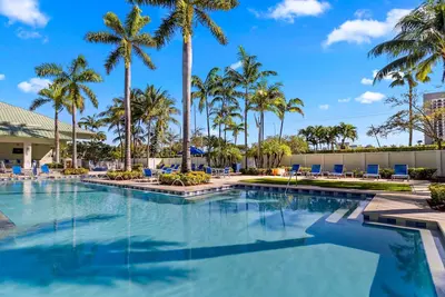 Image de 1br Double Suite w/ Kitchen | Pool & Restaurant