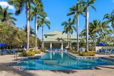 Image de 1br King Suite w/ Veranda | Pool Access, Spa & Gym