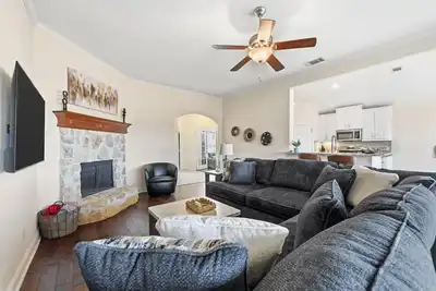 Image de Modern Manor 4br Retreat