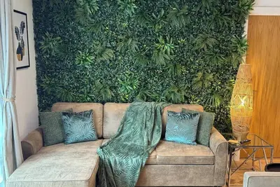 Image de Velvet Leaf Retreat | TVs Ensuite Bathroom Parking