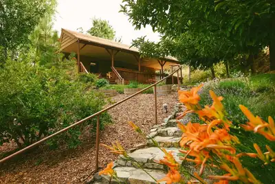 Image de Holden B&B - 6 bedroom house overlooking Lake Chelan & 25 Mile Creek State Park