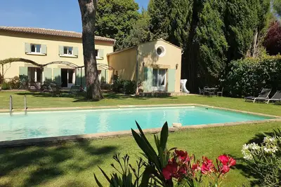 Image de Bastide provençale, à la campagne, à 10 minutes centre ville Aix en Provence