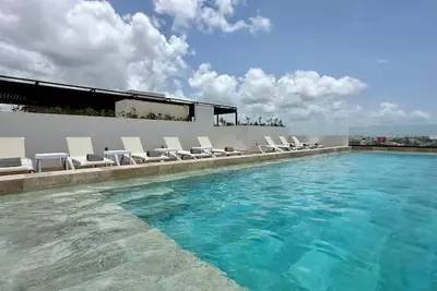 Image de 2 Convenient Units | 5 Mins to Playa del Carmen Main Beach | Rooftop Pool