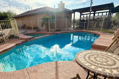 Image de Poolhouse Retreat / Outdoor Oasis & Pets Welcome