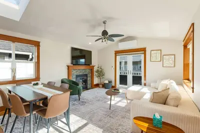 Image de Warm & Tranquil Haven: Gym, Office, Patio