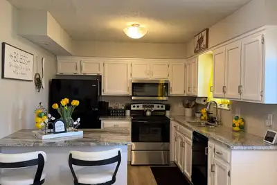 Image de World Cup Ready! Charming 3br Home in Prime Kc Location • Sleeps 10