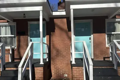 Image de Terrific 2 units: Side-by-Side 1-Bedroom Duplex Apt. . . near Airport, Downtown