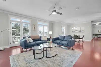Image de 5 Units w/ Free Parking • Walkable Historic District | The Juliette by AvantStay