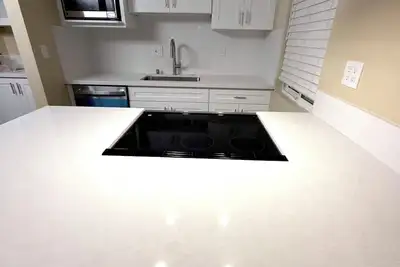 Image de Close to Disney, two story apartment can sleep 6 or more, with work station ps5