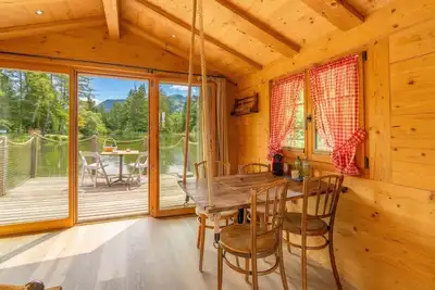 Image de Tiny Water Villa on a Lake Gstaad & Interlaken