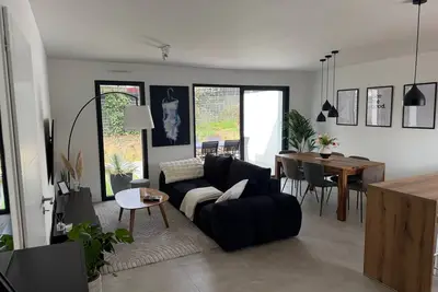 Image de Maison neuve avec jardin entre rivière et océan – jusqu’à 6 voyageurs