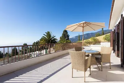 Finca Villa La Palmera, infinite views.