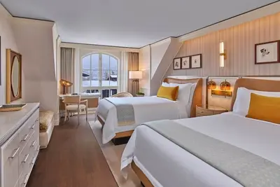 Image de Downtown Aspen Luxury Hotel Room with 2 Double Beds