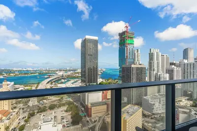 Image de Heart of Downtown Stay Walk to Bayside